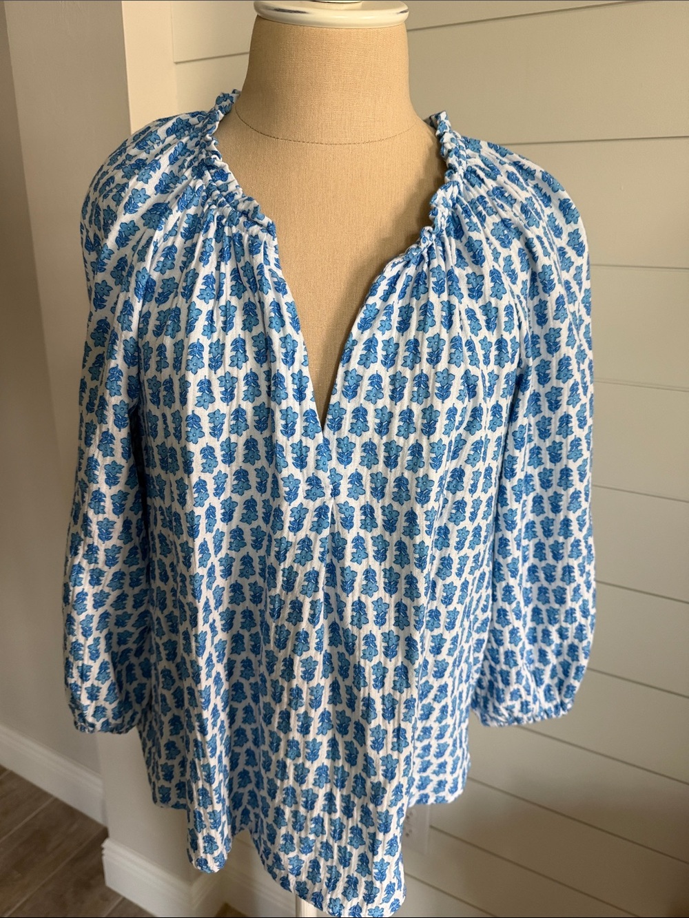 Women’s Vineyard Vines Blue Floral Peasant Blouse - Women Tops